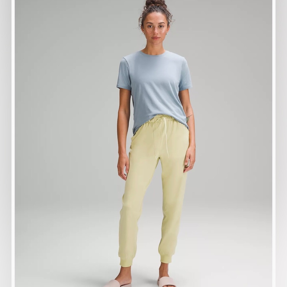 LULULEMON Stretch High Rise Jogger